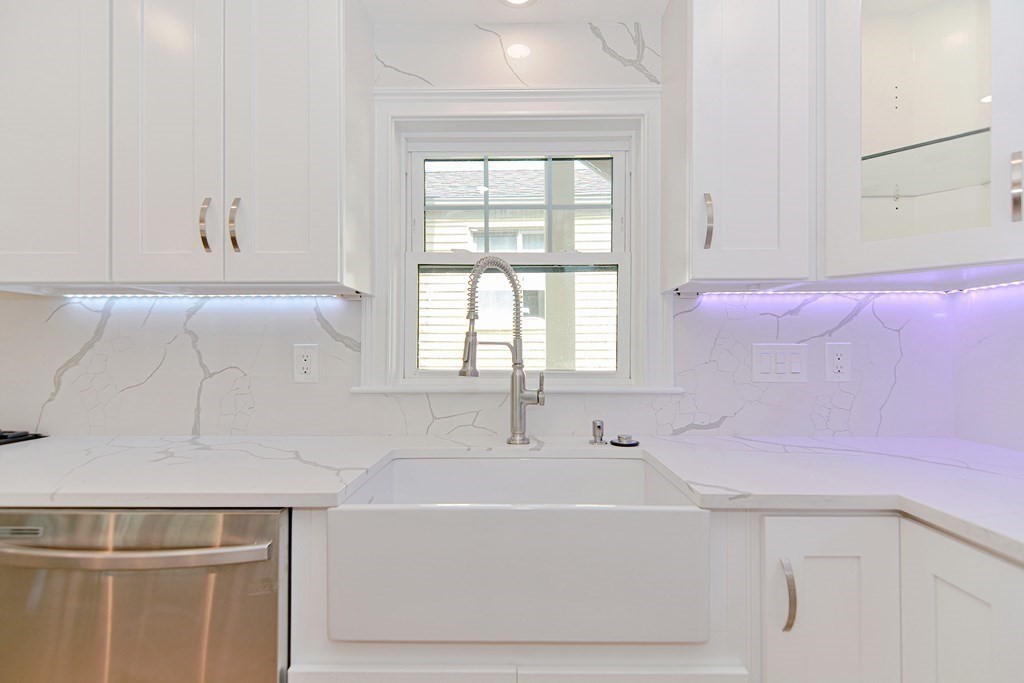 64 Crescent St, Swampscott