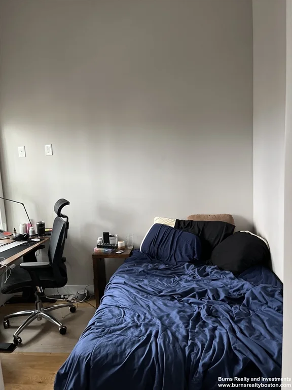 536 E Broadway, South Boston