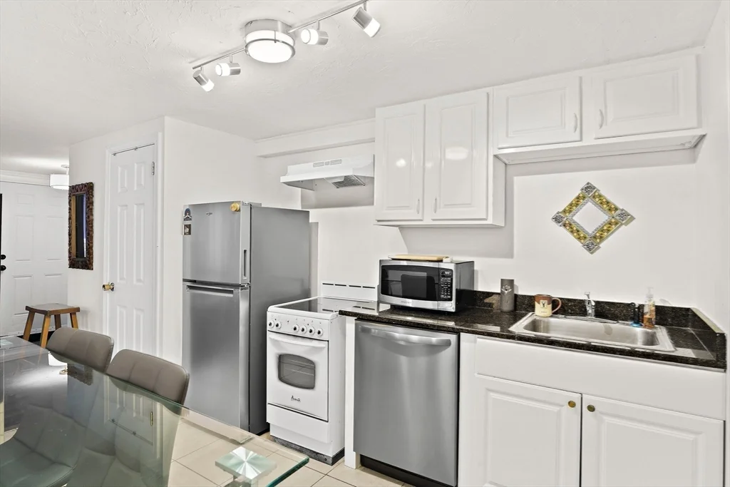 243 Lake St, Waltham