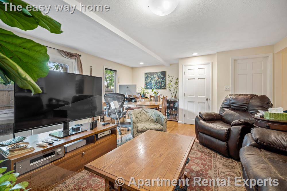 55 Waterhouse St, Teele Square