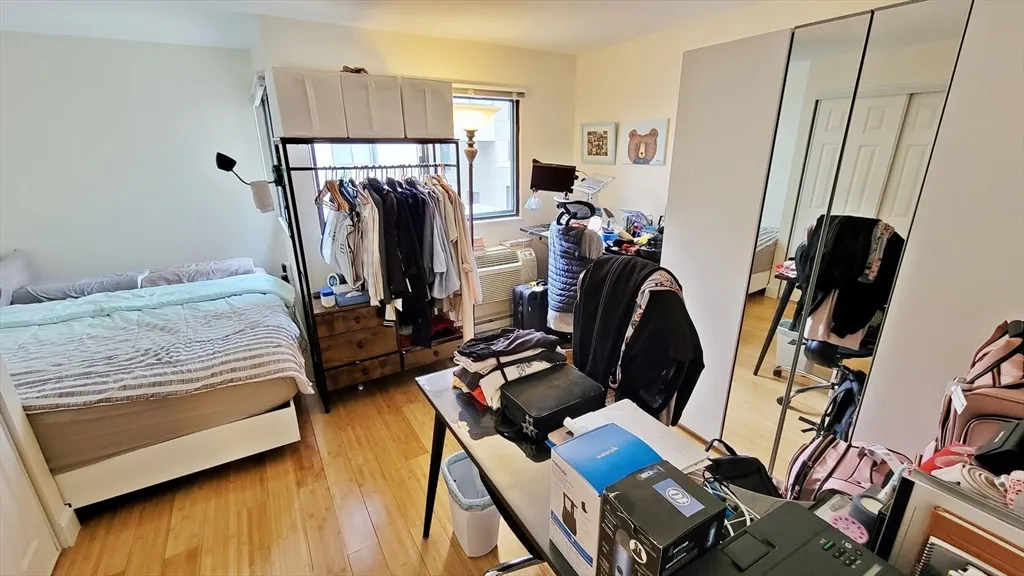 118 Centre St, North Brookline