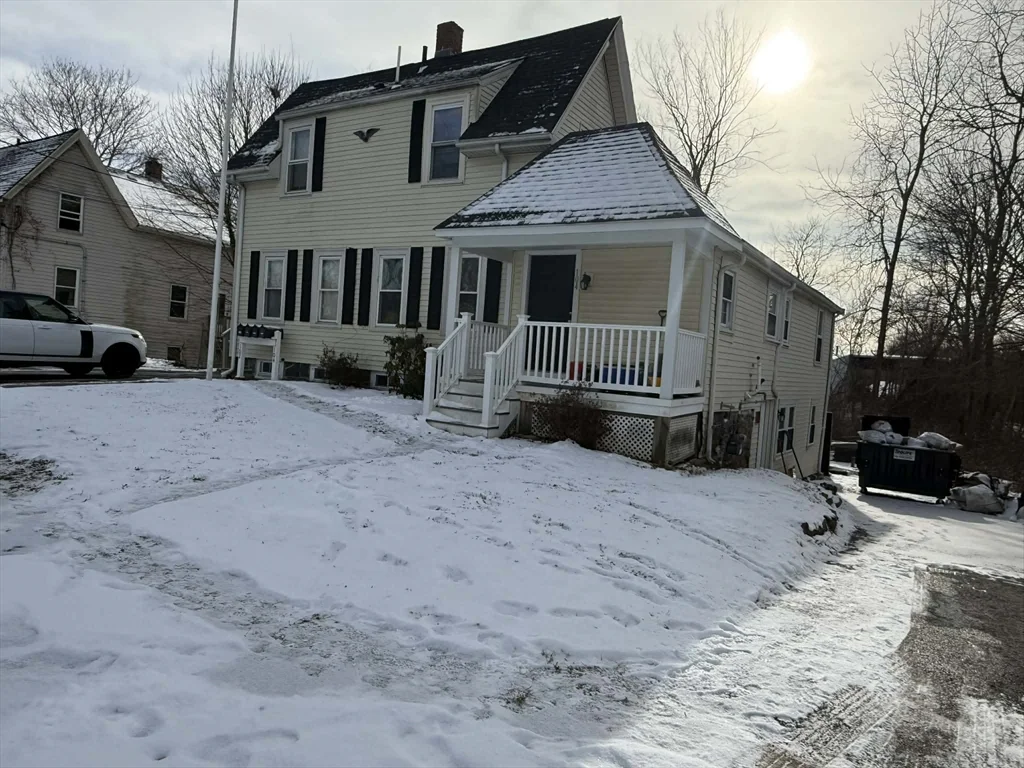 102-104 Cherry St, Whitman