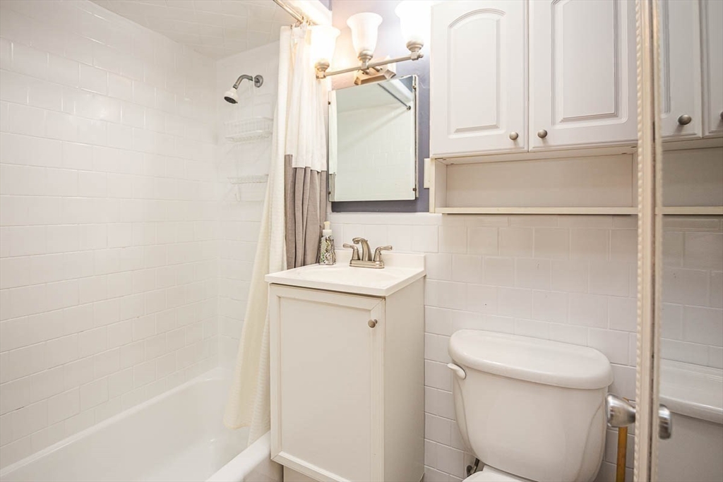 290 Commonwealth Ave, Back Bay