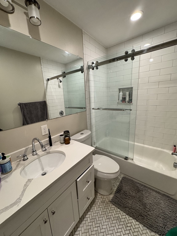 153 Everett St, East Boston