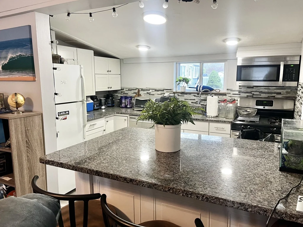 13R West Ave, Kingston