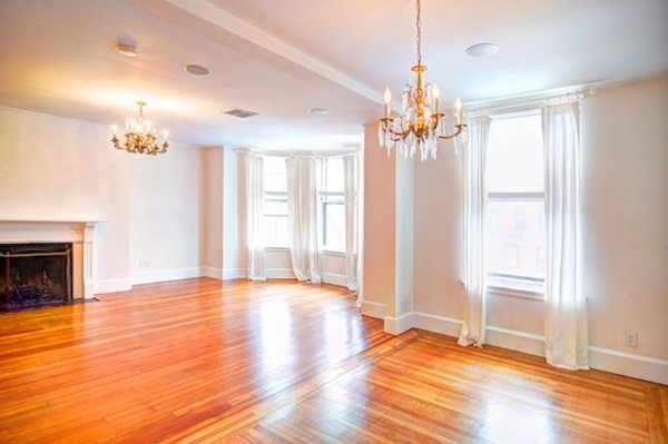 238 Marlborough St, Back Bay