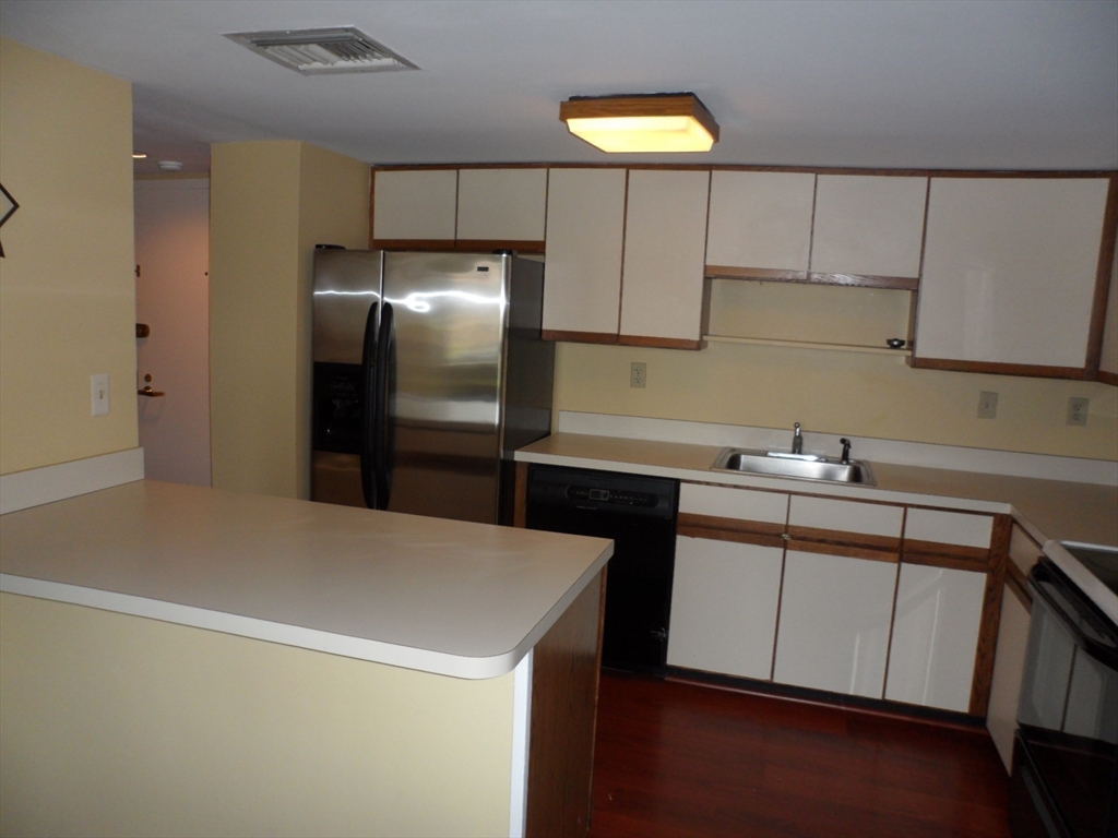 85 Brainerd Rd, Brighton