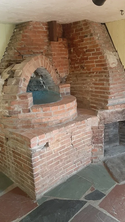 137 E Main St, Northborough