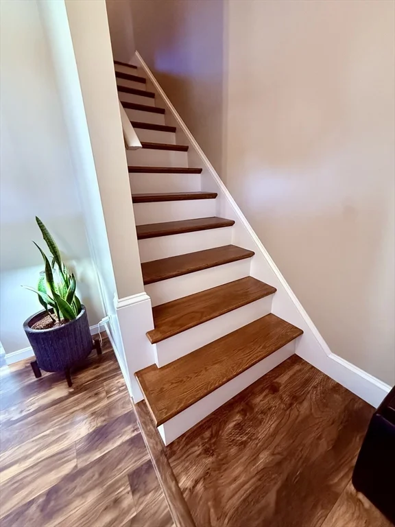 9 Omaha St, Fall River