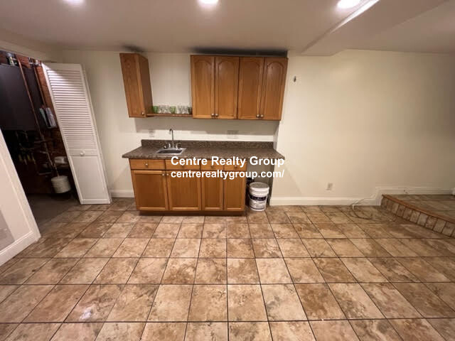 769 Watertown St, Nonantum