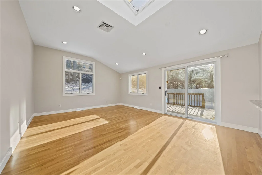 55 Evelyn Rd, Needham