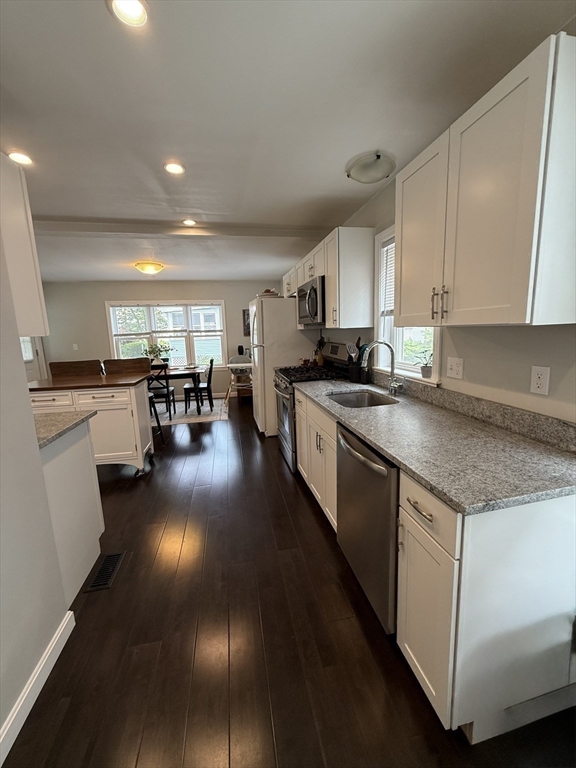 16 Church St, Natick