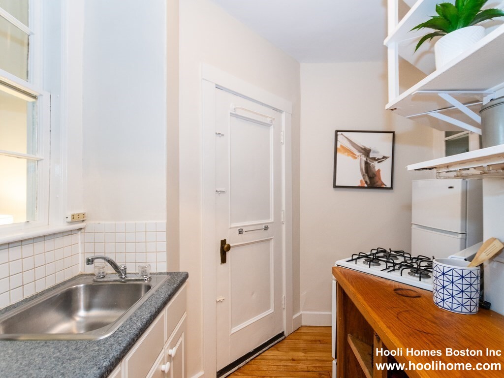 21 Chauncy St, Neighborhood Nine