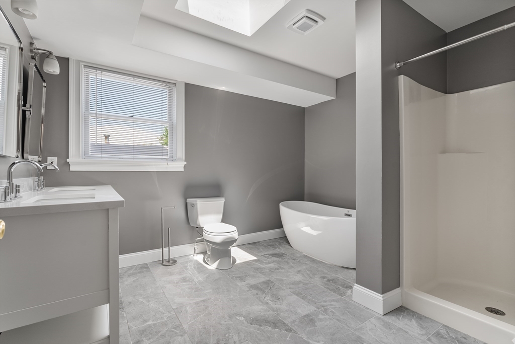 210-212 W 9th St, South Boston