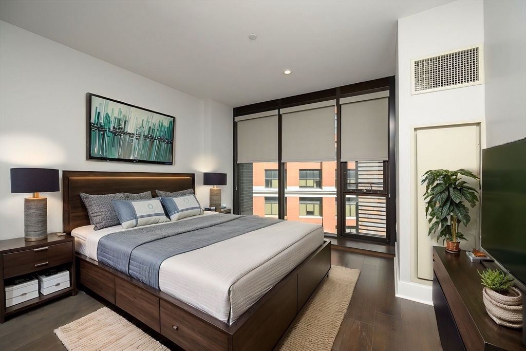 14 W Broadway, South Boston