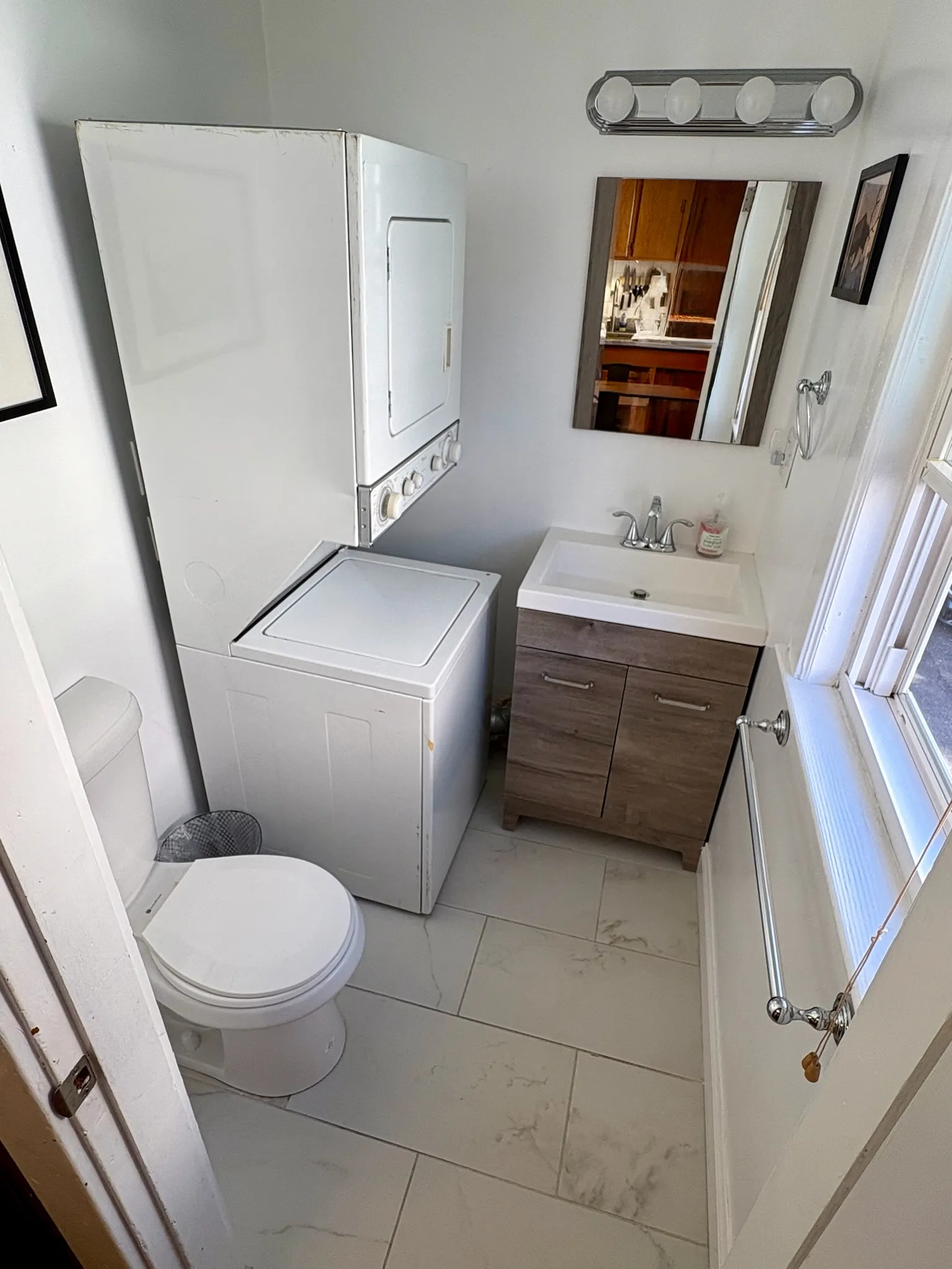 17 Sunset St, Mission Hill