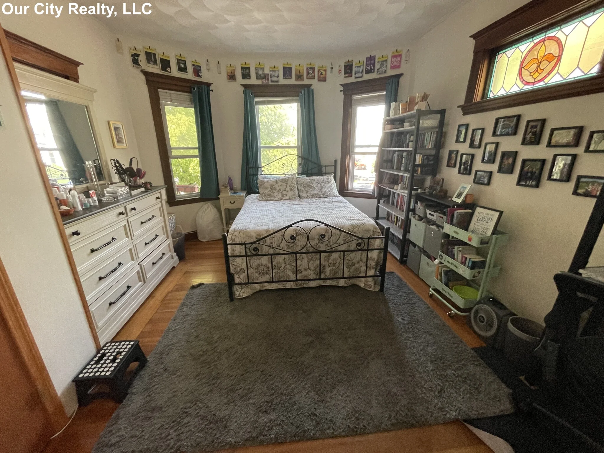 4 Aberdeen Rd, Powder House Square