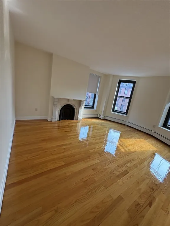 586 Massachusetts Ave, South End