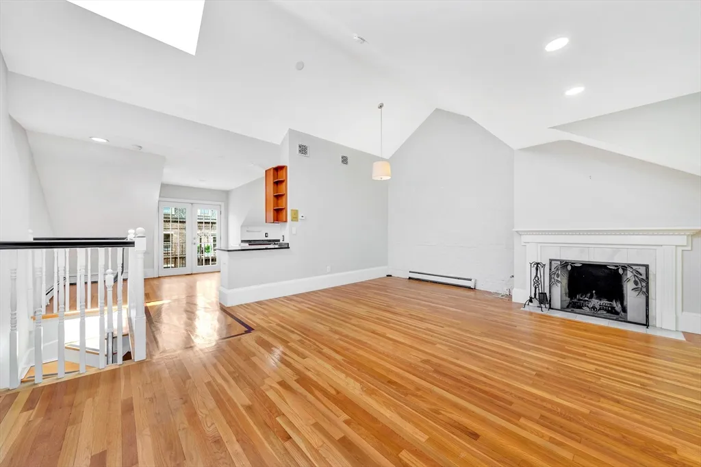 32 East Springfield St, South End