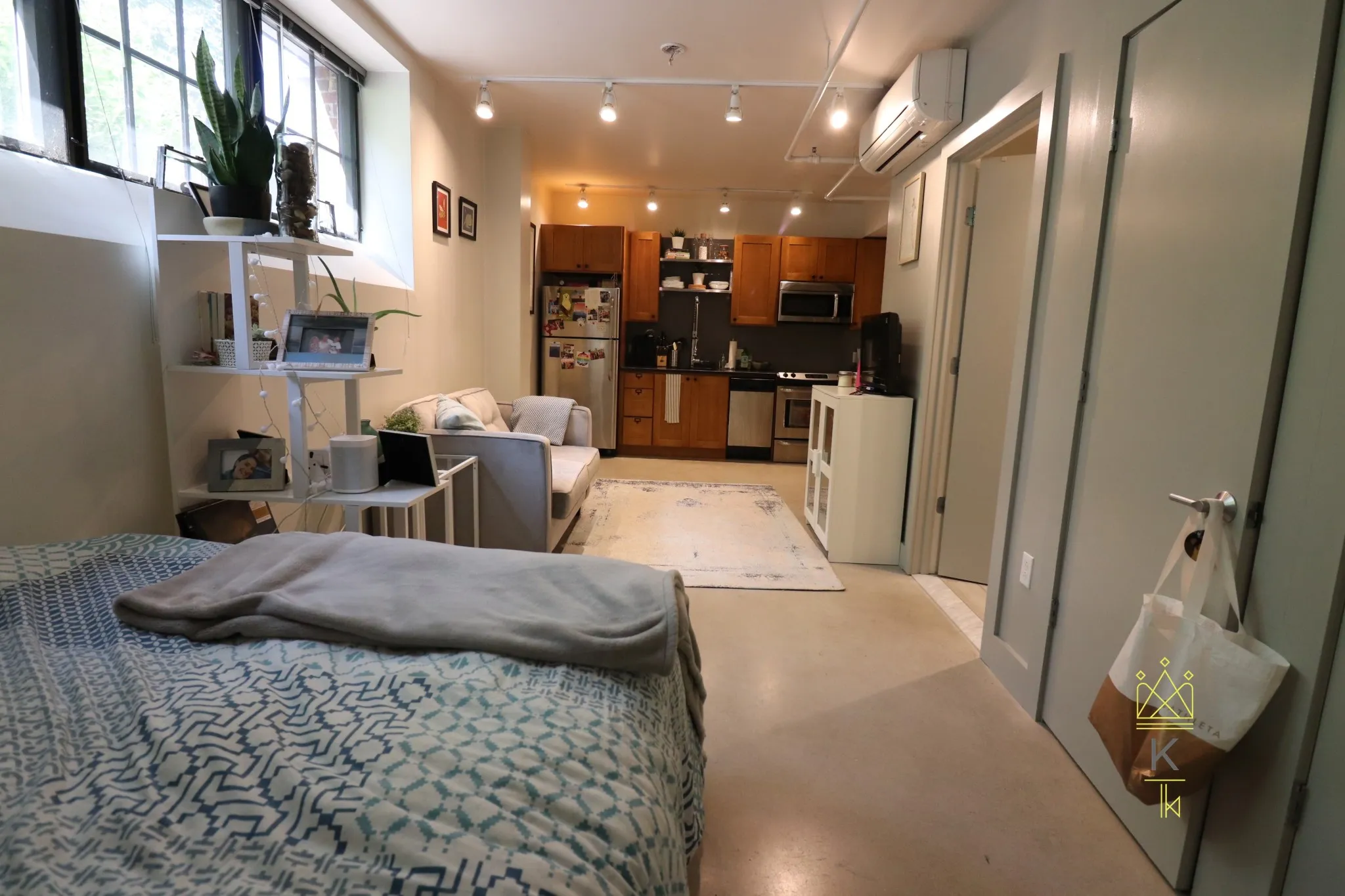 20 Sunnyside St, Jamaica Plain