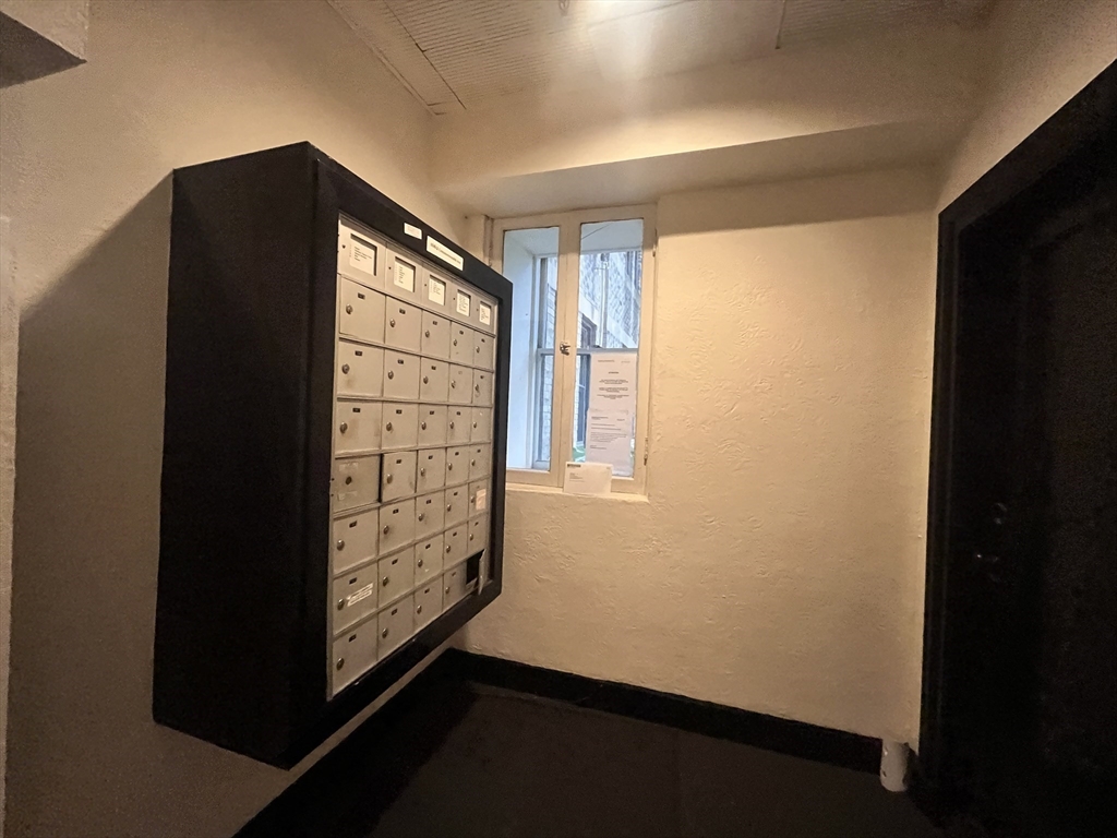 1662 Commonwealth Ave, Brighton