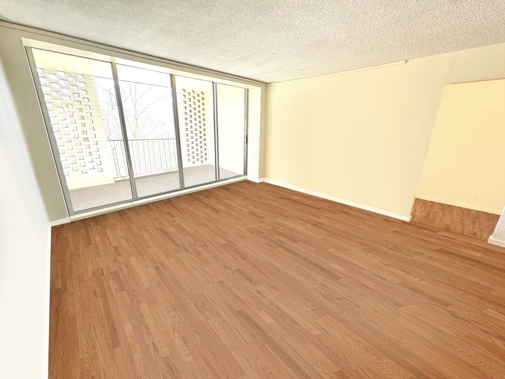 33 Pond Ave, Brookline Village