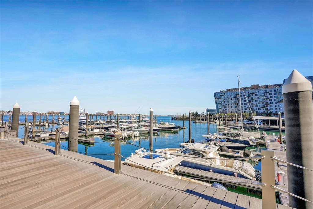 50 Liberty Dr, Seaport District