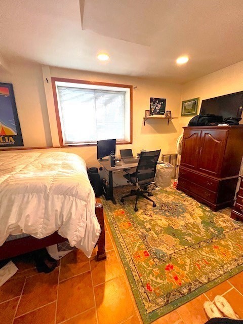 33 Marine Rd, Boston