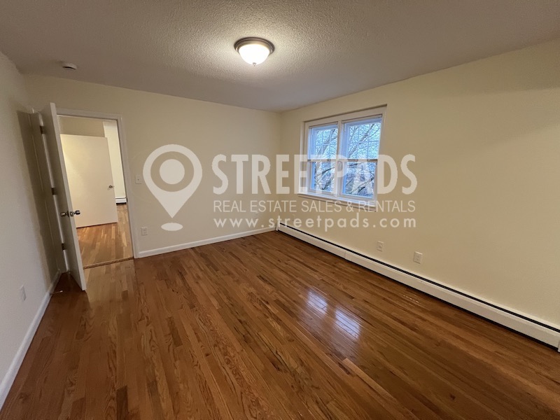 2018 Commonwealth Ave, Brighton