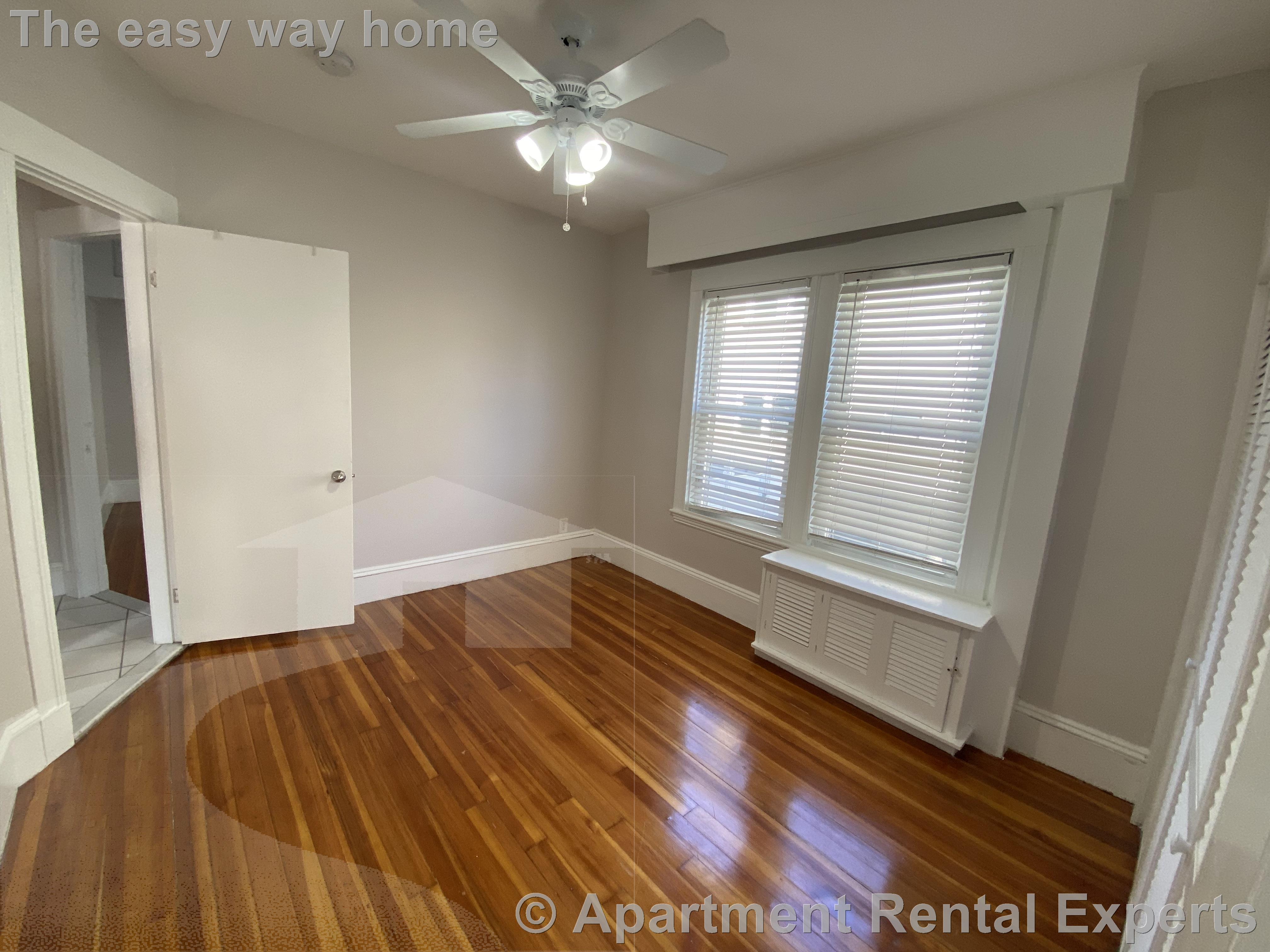 16 Alexander Ave, Medford Square