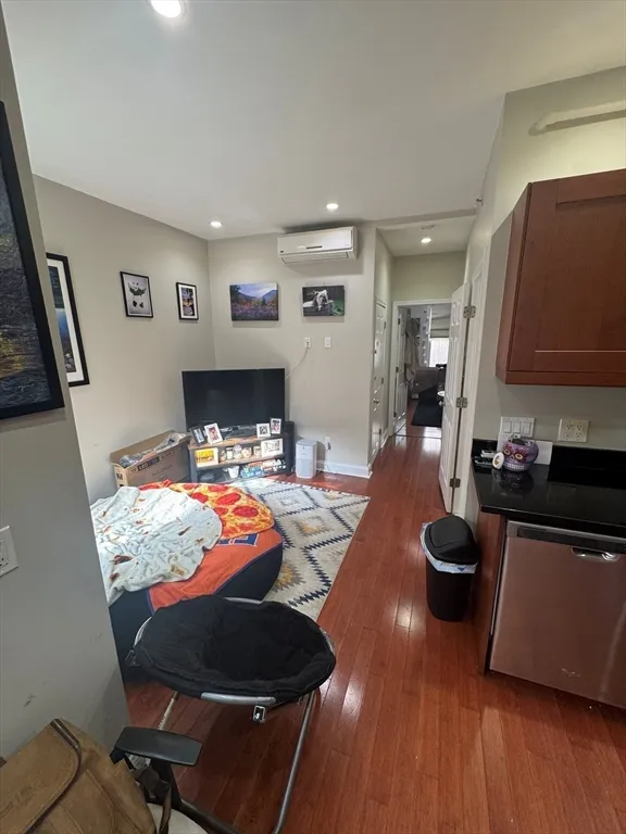 2 Snelling Pl, North End