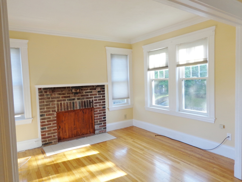 117 Lewis Rd, Belmont