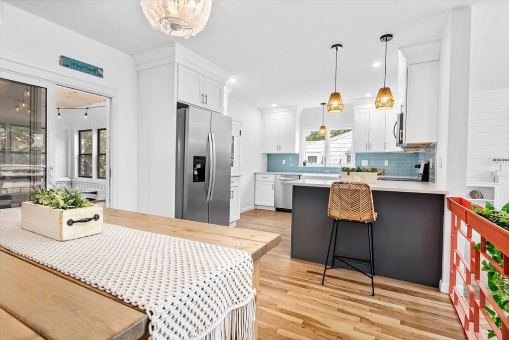 80 Central Ave Summer, Hull