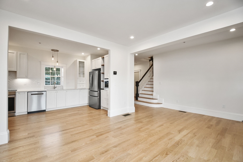 30 East Main St, Westborough