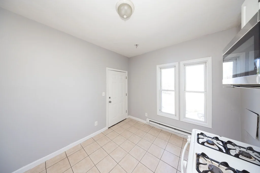 92 Green Hill Pkwa, Worcester