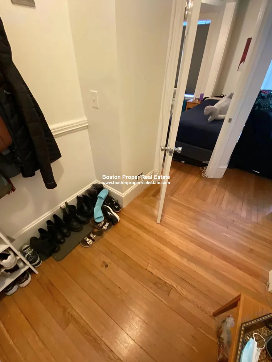 64 Hemenway St, Fenway