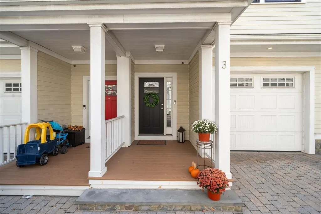 30 Park St, Fields Corner East