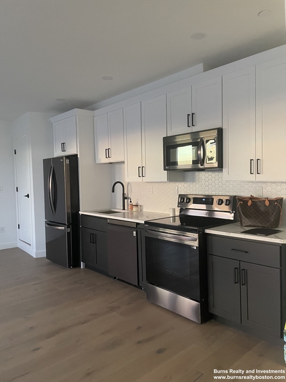 144 Old Colony Ave, South Boston