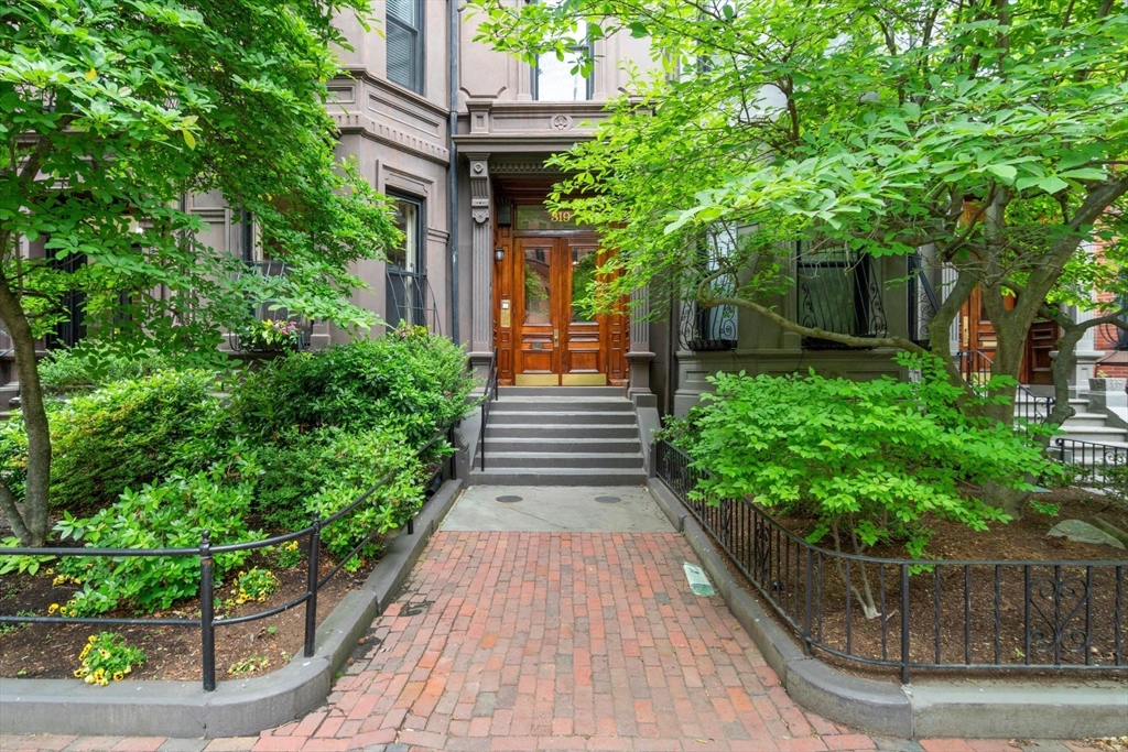 319 Marlborough St, Back Bay