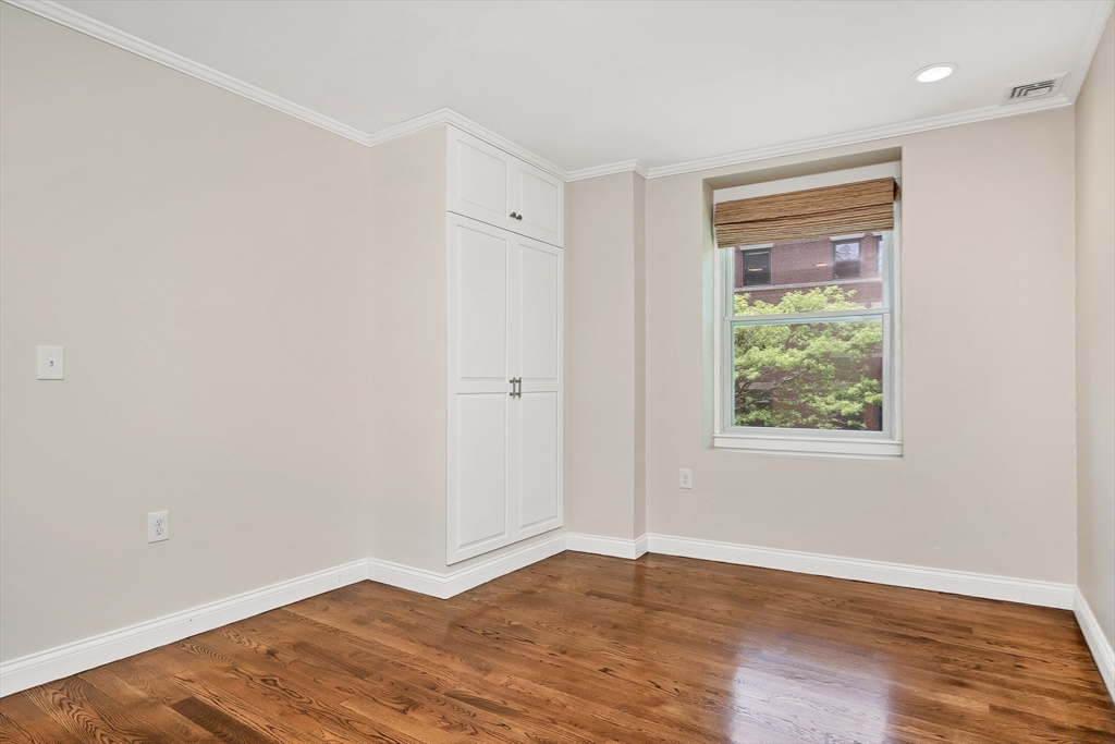 343 Commercial St, Waterfront