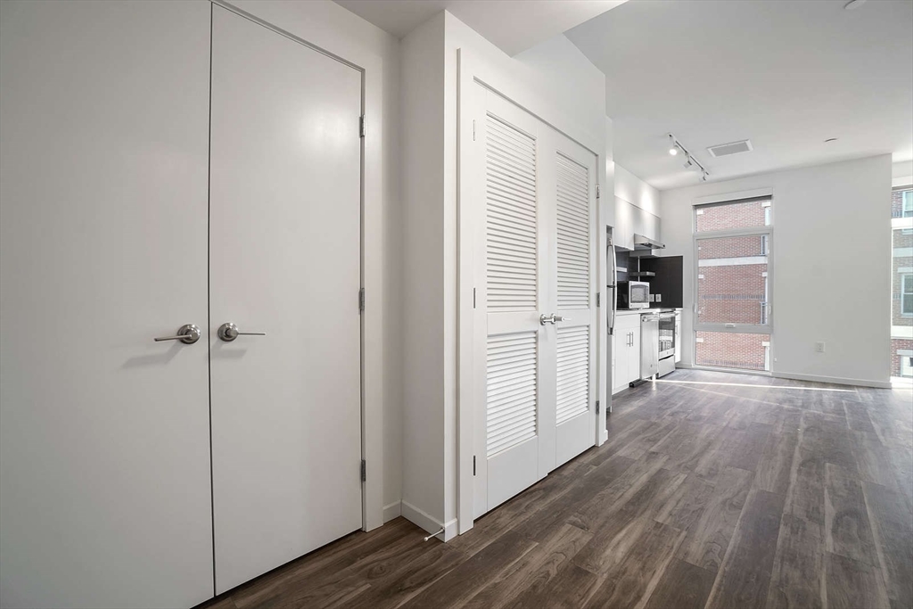 839 Beacon St, Fenway