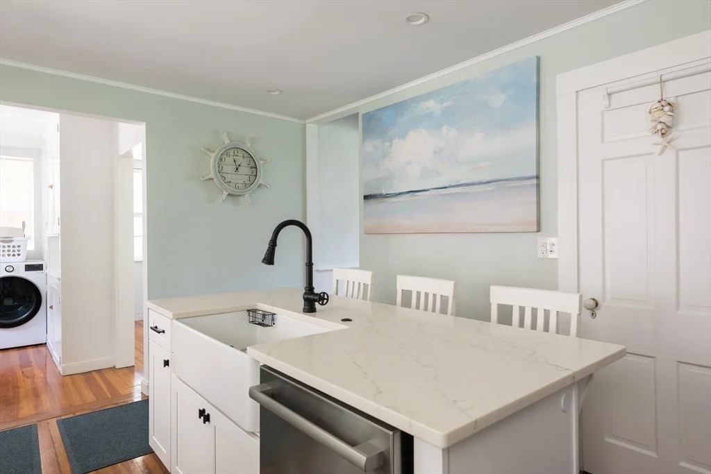 16 Jefferson Shores Rd, Cohasset Narrows