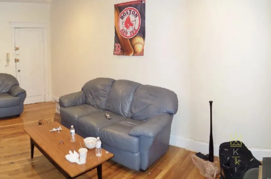 1868 Commonwealth Ave, Brighton