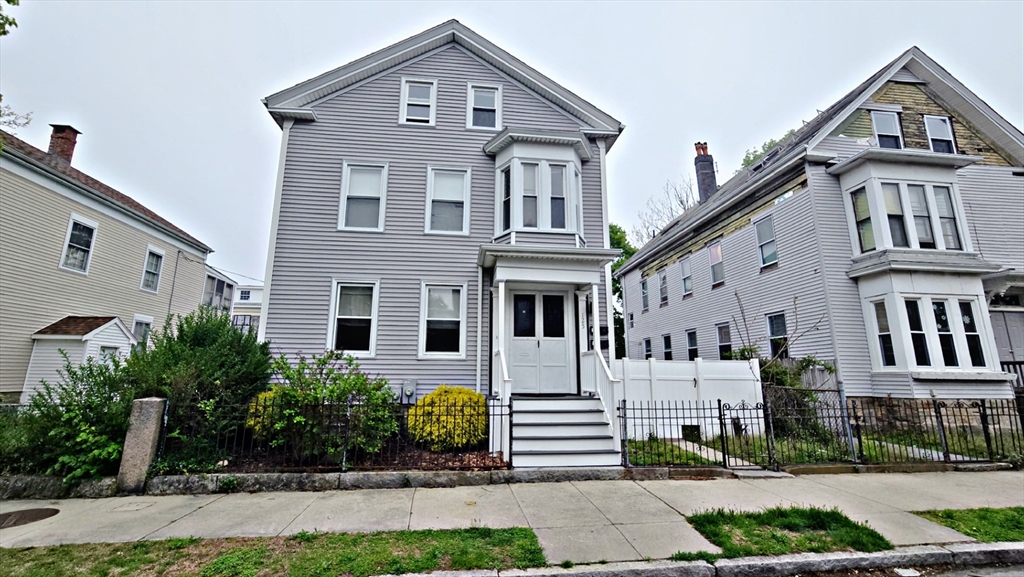 125 Hillman St, New Bedford