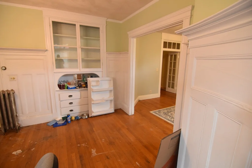 1887 Beacon, Brookline