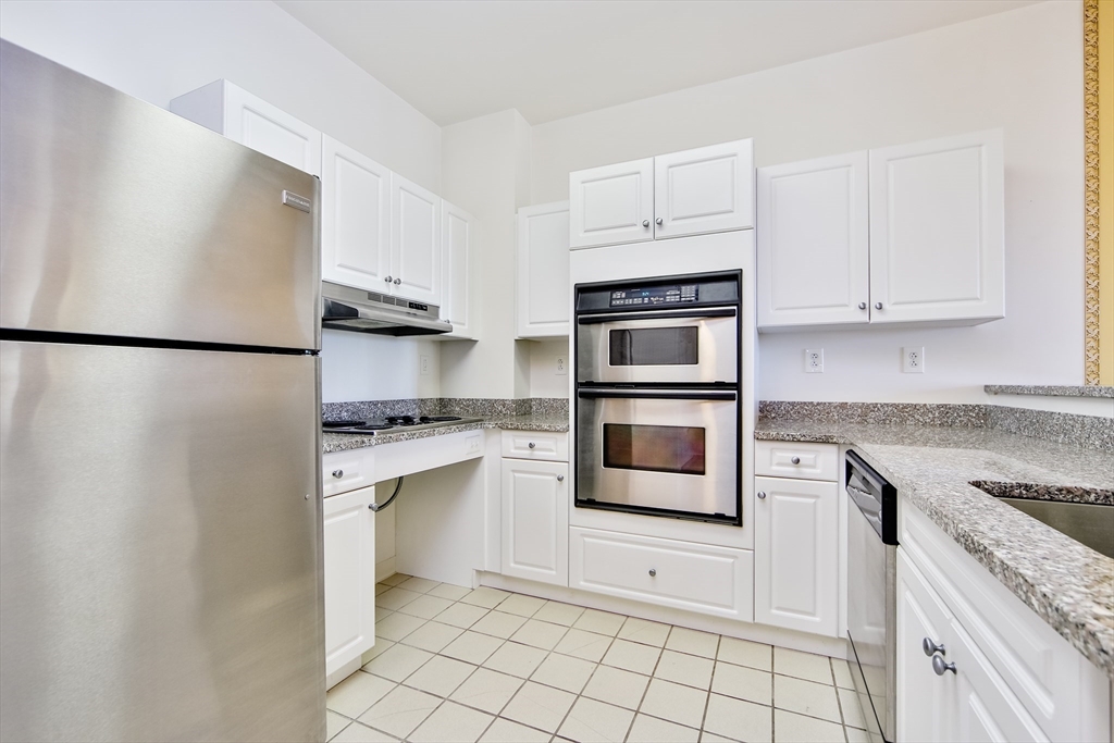 1 Cityview Ln, Quincy