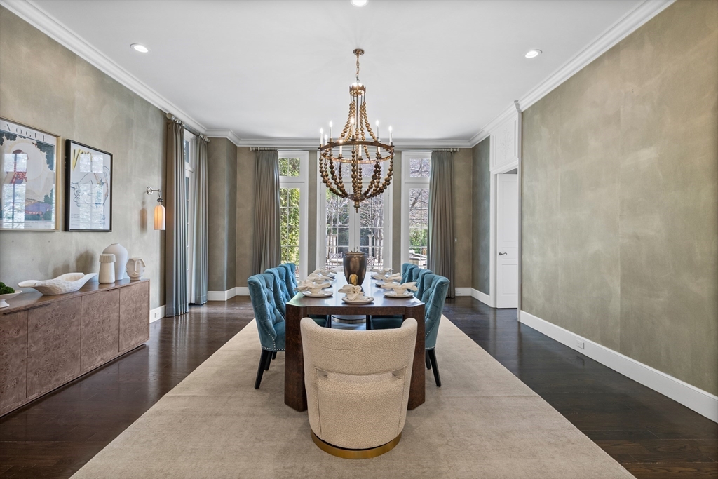 120 Cabot St, Chestnut Hill