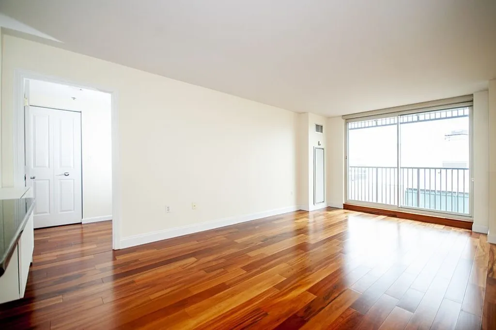 10 Museum Way, East Cambridge