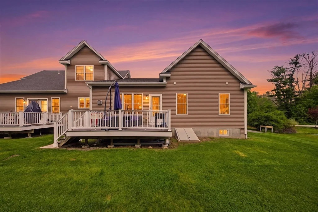 2 Williamsburg Way, Medway