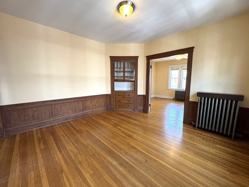 18 Saint Peter St, Jamaica Plain